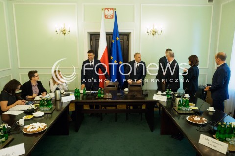  24.05.2016 WARSZAWA <br />SPOTKANIE LIDEROW OPOZYCJI W SEJMIE W SPRAWIE KRYZYSU WOKOL TRYBUNALU KONSTYTUCYJNEGO <br />N/Z RYSZARD PETRU GRZEGORZ SCHETYNA<br /> 