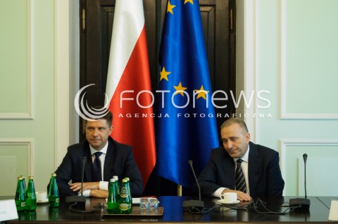  24.05.2016 WARSZAWA <br />SPOTKANIE LIDEROW OPOZYCJI W SEJMIE W SPRAWIE KRYZYSU WOKOL TRYBUNALU KONSTYTUCYJNEGO <br />N/Z RYSZARD PETRU GRZEGORZ SCHETYNA<br /> 