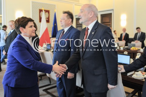  24.05.2016 WARSZAWA<br />POSIEDZENIE RADY MINISTROW<br />N/Z PREMIER BEATA SZYDLO MINISTER OBRONY NARODOWEJ ANTONI MACIEREWICZ<br /> 