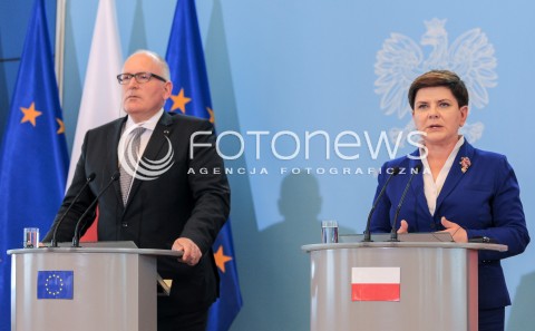  24.05.2016 WARSZAWA<br />KONFERENCJA PRASOWA<br />N/Z WICEPRZEWODNICZACY KOMISJI EUROPEJSKIEJ FRANS TIMMERMANS PREMIER BEATA SZYDLO<br /> 