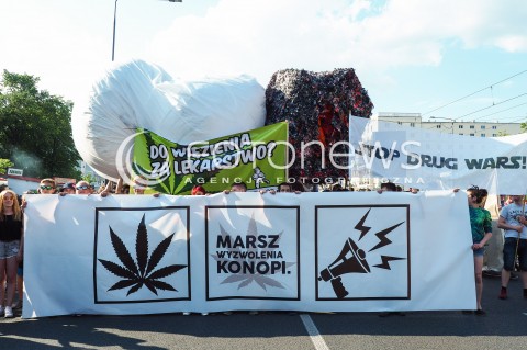  28.05.2016 WARSZAWA <br />MARSZ WYZWOLENIA KONOPII W 2016 <br />N/Z UCZESTNICY <br /> 