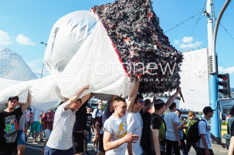  28.05.2016 WARSZAWA <br />MARSZ WYZWOLENIA KONOPII W 2016 <br />N/Z UCZESTNICY <br /> 