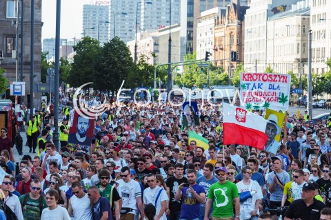  28.05.2016 WARSZAWA <br />MARSZ WYZWOLENIA KONOPII W 2016 <br />N/Z UCZESTNICY <br /> 