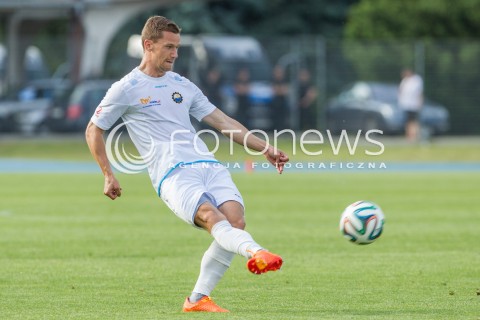  28.05.2016 MIELEC <br />PILKA NOZNA II LIGA SEZON 2015/2016 <br />MECZ STAL MIELEC - OLIMPIA ZAMBROW ( WYNIK 0:0 )<br />N/Z ROBERT SULEWSKI SYLWETKA<br /> 