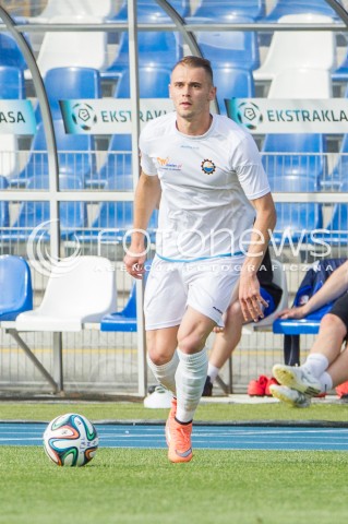  28.05.2016 MIELEC <br />PILKA NOZNA II LIGA SEZON 2015/2016 <br />MECZ STAL MIELEC - OLIMPIA ZAMBROW ( WYNIK 0:0 )<br />N/Z SZYMON SOBCZAK SYLWETKA<br /> 