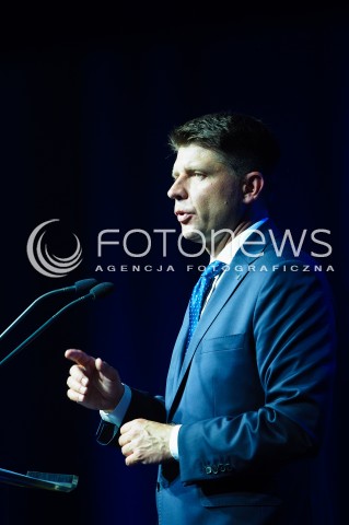  30.05.2016 WARSZAWA<br /> KONWENCJA NOWOCZESNEJ PRZY SIEDZIBIE PISU W PIERWSZE URODZINY ZALOZENIA PARTII<br /> N/Z RYSZARD PETRU <br />  