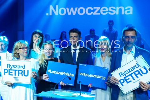 30.05.2016 WARSZAWA<br /> KONWENCJA NOWOCZESNEJ PRZY SIEDZIBIE PISU W PIERWSZE URODZINY ZALOZENIA PARTII<br /> N/Z RYSZARD PETRU <br />  