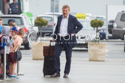  31.05.2016 LOTNISKO RZESZOW JASIONKA <br />REPREZENTACJA POLSKI PILKARZY ZAKONCZYLA ZGRUPOWANIE W ARLAMOWIE I WYJECHALA NA LOTNISKO RZESZOW JASIONKA SKAD ODLECIALA NA MECZ DO GDANSKA. PRZED LOTNISKIEM NA PILKARZY CZEKALA LICZNA GRUPA KIBICOW. CZESC PILKARZY ROZDAWALA AUTOGRAFY I ROBILA ZDJECIA Z KIBICAMI.<br />N/Z ZBIGNIEW BONIEK - PREZES PZPN<br /> 