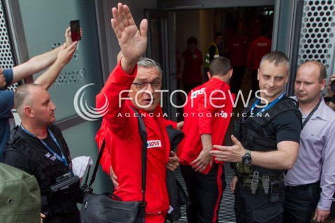  31.05.2016 LOTNISKO RZESZOW JASIONKA <br />REPREZENTACJA POLSKI PILKARZY ZAKONCZYLA ZGRUPOWANIE W ARLAMOWIE I WYJECHALA NA LOTNISKO RZESZOW JASIONKA SKAD ODLECIALA NA MECZ DO GDANSKA. PRZED LOTNISKIEM NA PILKARZY CZEKALA LICZNA GRUPA KIBICOW. CZESC PILKARZY ROZDAWALA AUTOGRAFY I ROBILA ZDJECIA Z KIBICAMI.<br />N/Z ADAM NAWALKA - TRENER SELEKCJONER REPREZENTACJI POLSKI<br /> 
