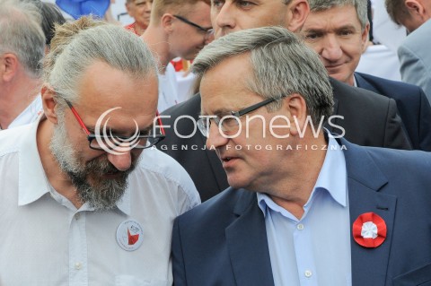  04.06.2016 WARSZAWA <br />MARSZ KOMITETU OBRONY DEMOKRACJI WSZYSCY DLA WOLNOSCI<br />N/Z BRONISLAW KOMOROWSKI MATEUSZ KIJOWSKI<br /> 