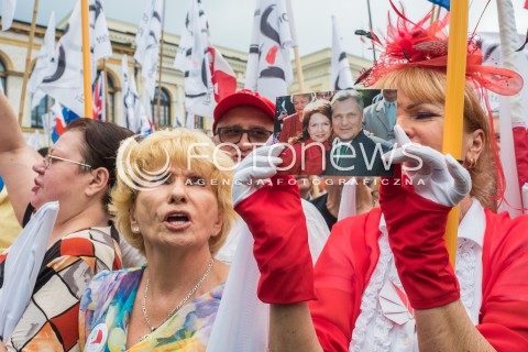  04.06.2016 WARSZAWA <br /> MARSZ KOMITETU OBRONY DEMOKRACJI WSZYSCY DLA WOLNOSCI <br /> N/Z UCZESTNICY <br />  