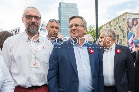  04.06.2016 WARSZAWA <br /> MARSZ KOMITETU OBRONY DEMOKRACJI WSZYSCY DLA WOLNOSCI <br /> N/Z  MATEUSZ KIJOWSKI BRONISLAW KOMOROWSKI ALEKSANDER KWASNIEWSKI<br />  