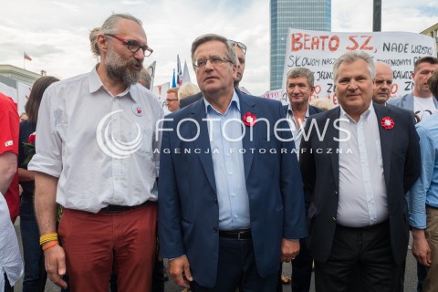  04.06.2016 WARSZAWA <br /> MARSZ KOMITETU OBRONY DEMOKRACJI WSZYSCY DLA WOLNOSCI <br /> N/Z  MATEUSZ KIJOWSKI BRONISLAW KOMOROWSKI ALEKSANDER KWASNIEWSKI<br />  