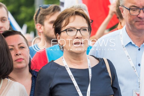  04.06.2016 WARSZAWA <br /> MARSZ KOMITETU OBRONY DEMOKRACJI WSZYSCY DLA WOLNOSCI <br /> N/Z  EWA KOPACZ<br />  