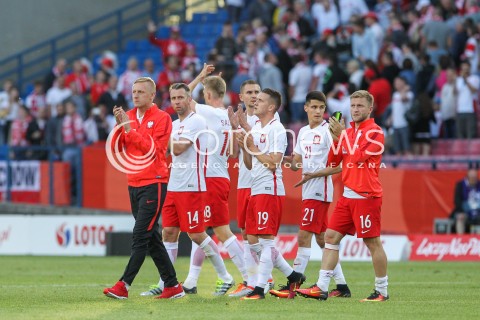 06.06.2016 KRAKOW REPREZENTACJA <br />MECZ TOWARZYSKI POLSKA - LITWA <br />( FRIENDLY MATCH POLAND - LITHUANIA ) <br />N/Z KAMIL GLIK JAKUB WAWRZYNIAK JAKUB BLASZCZYKOWSKI BARTOSZ KAPUSTKA PIOTR ZIELINSKI PODZIEKOWANIE KIBICOM<br /> 