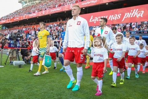  06.06.2016 KRAKOW REPREZENTACJA <br />MECZ TOWARZYSKI POLSKA - LITWA <br />( FRIENDLY MATCH POLAND - LITHUANIA ) <br />N/Z KAMIL GLIK WYJSCIE NA BOISKO LUKASZ FABIANSKI<br /> 