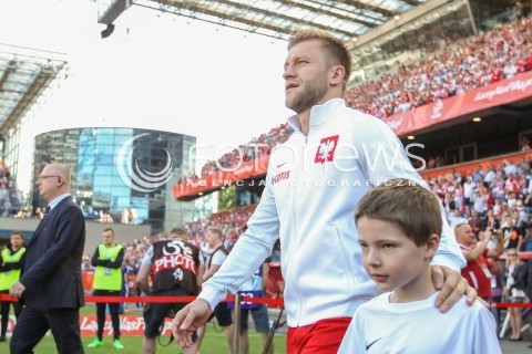  06.06.2016 KRAKOW REPREZENTACJA <br />MECZ TOWARZYSKI POLSKA - LITWA <br />( FRIENDLY MATCH POLAND - LITHUANIA ) <br />N/Z JAKUB BLASZCZYKOWSKI WYJSCIE NA BOISKO DZIECIECA ESKORTA DZIECKO<br /> 