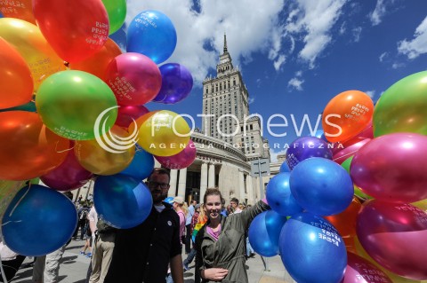  11.06.2016 WARSZAWA<br />PARADA ROWNOSCI<br />N/Z UCZESTNICY PARADY<br /> 