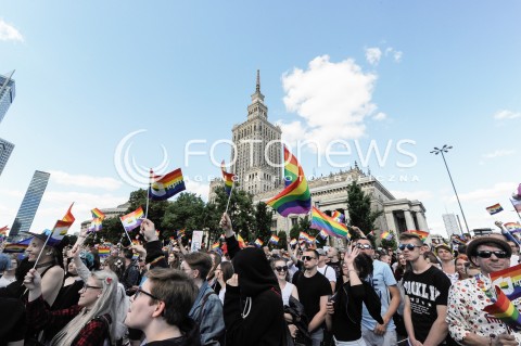  11.06.2016 WARSZAWA<br />PARADA ROWNOSCI<br />N/Z UCZESTNICY PARADY<br /> 