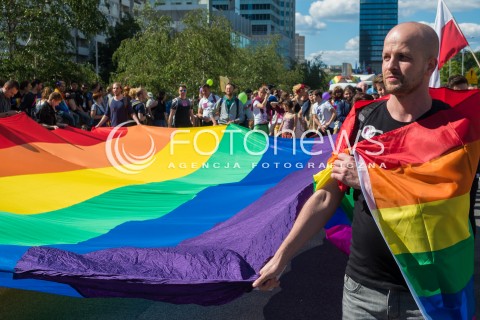  11.06.2016 WARSZAWA<br /> PARADA ROWNOSCI SRODOWISK LGBTQ<br /> N/Z UCZESTNICY<br />  