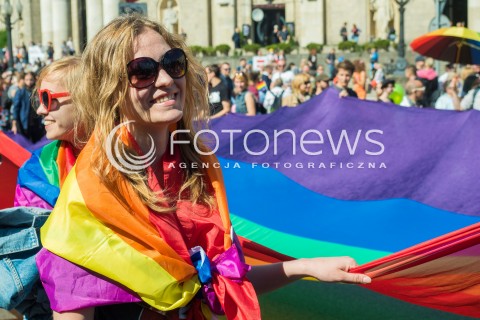  11.06.2016 WARSZAWA<br /> PARADA ROWNOSCI SRODOWISK LGBTQ<br /> N/Z UCZESTNICY<br />  