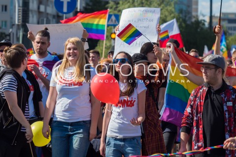  11.06.2016 WARSZAWA<br /> PARADA ROWNOSCI SRODOWISK LGBTQ<br /> N/Z UCZESTNICY<br />  