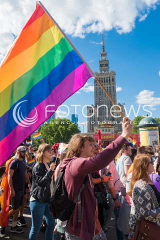  11.06.2016 WARSZAWA<br /> PARADA ROWNOSCI SRODOWISK LGBTQ<br /> N/Z UCZESTNICY<br />  