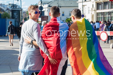  11.06.2016 WARSZAWA<br /> PARADA ROWNOSCI SRODOWISK LGBTQ<br /> N/Z UCZESTNICY<br />  