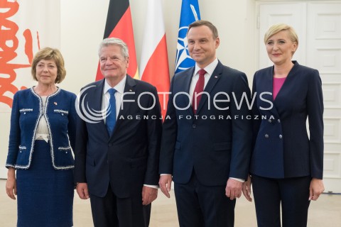  17.06.2016 WARSZAWA <br /> WIZYTA PREZYDENTA REPUBLIKI FEDERALNEJ NIEMIEC W POLSCE<br /> CEREMONIA PRZYWITANIA W PALACU PREZYDENCKIM <br /> N/Z <br /> PREZYDENT RFN JOACHIM GAUCK Z MALZONKA DANIELA SHADT PREZYDENT RP ANDRZEJ DUDA Z MALZONKA AGATA KORNHAUSER DUDA <br />  