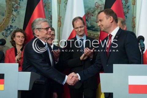  17.06.2016 WARSZAWA <br /> WIZYTA PREZYDENTA REPUBLIKI FEDERALNEJ NIEMIEC W POLSCE<br /> INAUGURACJA POLSKO NIEMIECKIEJ GRUPY REFLEKSYJNEJ <br /> N/Z PREZYDENT RFN JOACHIM GAUCK PREZYDENT RP ANDRZEJ DUDA  <br />  