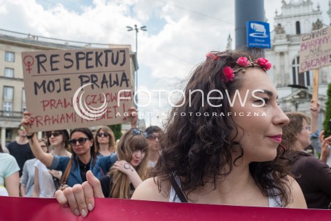  18.06.2016 WARSZAWA <br /> MARSZ DLA GODNOSCI KOBIET <br /> N/Z UCZESTNICY <br />  