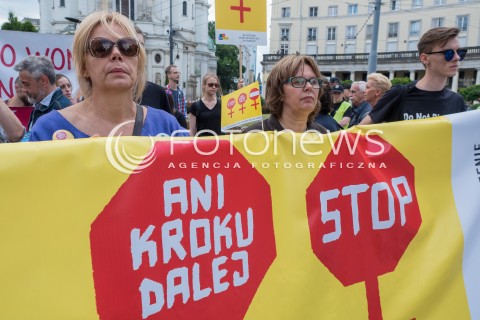  18.06.2016 WARSZAWA <br /> MARSZ DLA GODNOSCI KOBIET <br /> N/Z UCZESTNICY <br />  