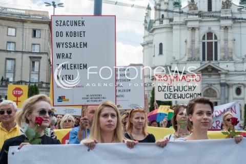  18.06.2016 WARSZAWA <br /> MARSZ DLA GODNOSCI KOBIET <br /> N/Z UCZESTNICY <br />  