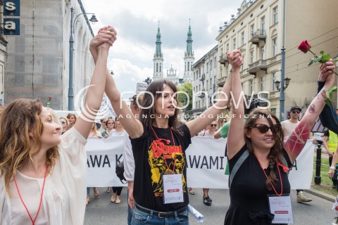  18.06.2016 WARSZAWA <br /> MARSZ DLA GODNOSCI KOBIET <br /> N/Z UCZESTNICY <br />  
