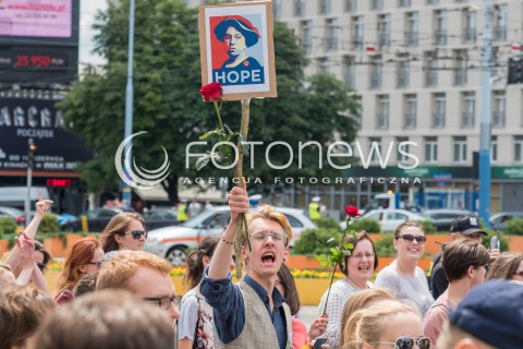  18.06.2016 WARSZAWA <br /> MARSZ DLA GODNOSCI KOBIET <br /> N/Z UCZESTNICY <br />  