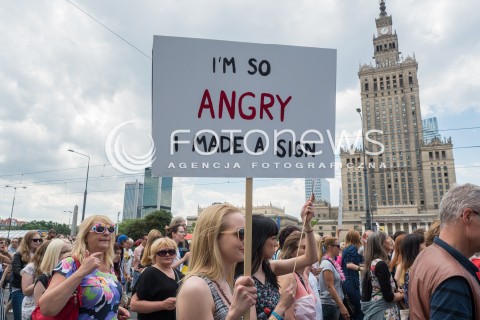 Marsz godności w Warszawie