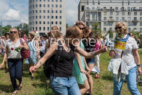  18.06.2016 WARSZAWA <br /> MARSZ DLA GODNOSCI KOBIET <br /> N/Z UCZESTNICY <br />  