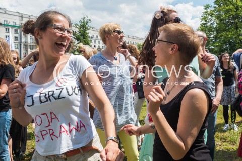  18.06.2016 WARSZAWA <br /> MARSZ DLA GODNOSCI KOBIET <br /> N/Z UCZESTNICY <br />  