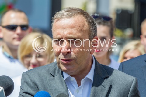  18.06.2016 RZESZOW<br />PIERWSZA W POLSCE REGIONALNA KONWENCJA PROGRAMOWA PLATFORMY OBYWATELSKIEJ PT. POLSKA OBYWATELSKA 2.0 - WYZWANIA POLSKI CYFROWEJ ORAZ FUNDUSZE EUROPEJSKIE<br />N/Z GRZEGORZ SCHETYNA<br /> 