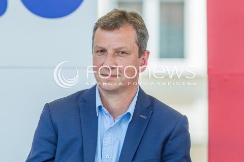  18.06.2016 RZESZOW<br />PIERWSZA W POLSCE REGIONALNA KONWENCJA PROGRAMOWA PLATFORMY OBYWATELSKIEJ PT. POLSKA OBYWATELSKA 2.0 - WYZWANIA POLSKI CYFROWEJ ORAZ FUNDUSZE EUROPEJSKIE<br />N/Z ANDRZEJ HALICKI<br /> 