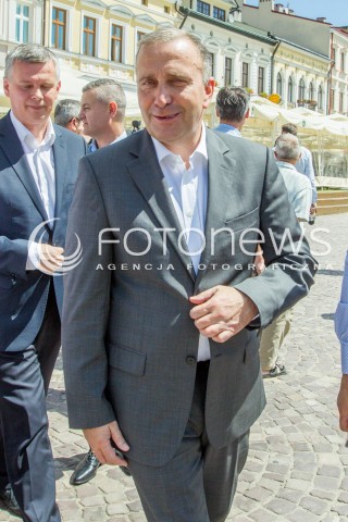  18.06.2016 RZESZOW<br />PIERWSZA W POLSCE REGIONALNA KONWENCJA PROGRAMOWA PLATFORMY OBYWATELSKIEJ PT. POLSKA OBYWATELSKA 2.0 - WYZWANIA POLSKI CYFROWEJ ORAZ FUNDUSZE EUROPEJSKIE<br />N/Z GRZEGORZ SCHETYNA<br /> 