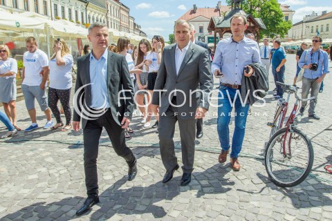  18.06.2016 RZESZOW<br />PIERWSZA W POLSCE REGIONALNA KONWENCJA PROGRAMOWA PLATFORMY OBYWATELSKIEJ PT. POLSKA OBYWATELSKA 2.0 - WYZWANIA POLSKI CYFROWEJ ORAZ FUNDUSZE EUROPEJSKIE<br />N/Z GRZEGORZ SCHETYNA KRZYSZTOF KLAK<br /> 