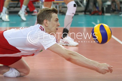  24.06.2016 LODZ <br />SIATKOWKA MEZCZYZN LIGA SWIATOWA 2016 <br />FIVB VOLLEYBALL WORLD LEAGUE 2016 <br />MECZ POLSKA - ARGENTYNA ( Poland - Argentina ) <br />N/Z ARTUR SZALPUK SYLWETKA OBRONA<br /> 