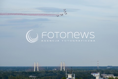 08.07.2016 WARSZAWA <br />SAMOLOTY NATO NAD MIASTEM<br />N/Z SAMOLOT PZL TS-11 ISKRA<br /> 