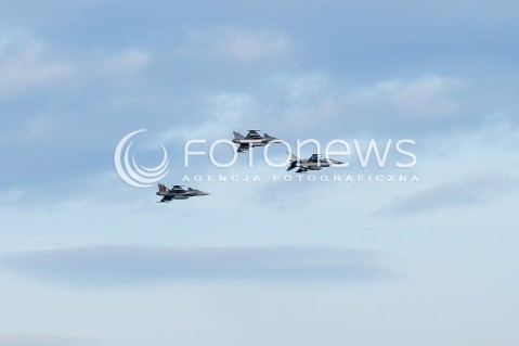  08.07.2016 WARSZAWA <br />SAMOLOTY NATO NAD MIASTEM<br />N/Z SAMOLOTY<br /> 