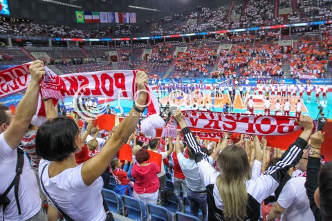  13.07.2016 KRAKOW <br />SIATKOWKA MEZCZYZN LIGA SWIATOWA 2016 TURNIEJ FINALOWY <br />FIVB VOLLEYBALL WORLD LEAGUE FINAL SIX 2016 <br />MECZ POLSKA - FRANCJA ( Poland - France ) <br />N/Z KIBICE REPREZENTACJI POLSKI DOPING HALA WIDOK VIEW TRYBUNY SZALIKI<br /> 