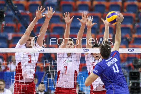  13.07.2016 KRAKOW <br />SIATKOWKA MEZCZYZN LIGA SWIATOWA 2016 TURNIEJ FINALOWY <br />FIVB VOLLEYBALL WORLD LEAGUE FINAL SIX 2016 <br />MECZ POLSKA - FRANCJA ( Poland - France ) <br />N/Z DAWID KONARSKI KAROL KLOS BLOK<br /> 