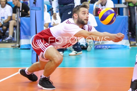 13.07.2016 KRAKOW <br />SIATKOWKA MEZCZYZN LIGA SWIATOWA 2016 TURNIEJ FINALOWY <br />FIVB VOLLEYBALL WORLD LEAGUE FINAL SIX 2016 <br />MECZ POLSKA - FRANCJA ( Poland - France ) <br />N/Z GRZEGORZ LOMACZ SYLWETKA <br /> 