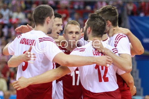  13.07.2016 KRAKOW <br />SIATKOWKA MEZCZYZN LIGA SWIATOWA 2016 TURNIEJ FINALOWY <br />FIVB VOLLEYBALL WORLD LEAGUE FINAL SIX 2016 <br />MECZ POLSKA - FRANCJA ( Poland - France ) <br />N/Z RAFAL BUSZEK PAWEL ZATORSKI RADOSC EMOCJE <br /> 
