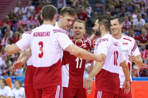  13.07.2016 KRAKOW <br />SIATKOWKA MEZCZYZN LIGA SWIATOWA 2016 TURNIEJ FINALOWY <br />FIVB VOLLEYBALL WORLD LEAGUE FINAL SIX 2016 <br />MECZ POLSKA - FRANCJA ( Poland - France ) <br />N/Z PAWEL ZATORSKI GRZEGORZ LOMACZ RAFAL BUSZEK MATEUSZ BIENIEK RADOSC EMOCJE <br /> 